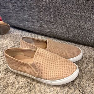 Steve Madden Tan Slip-On Sneakers
